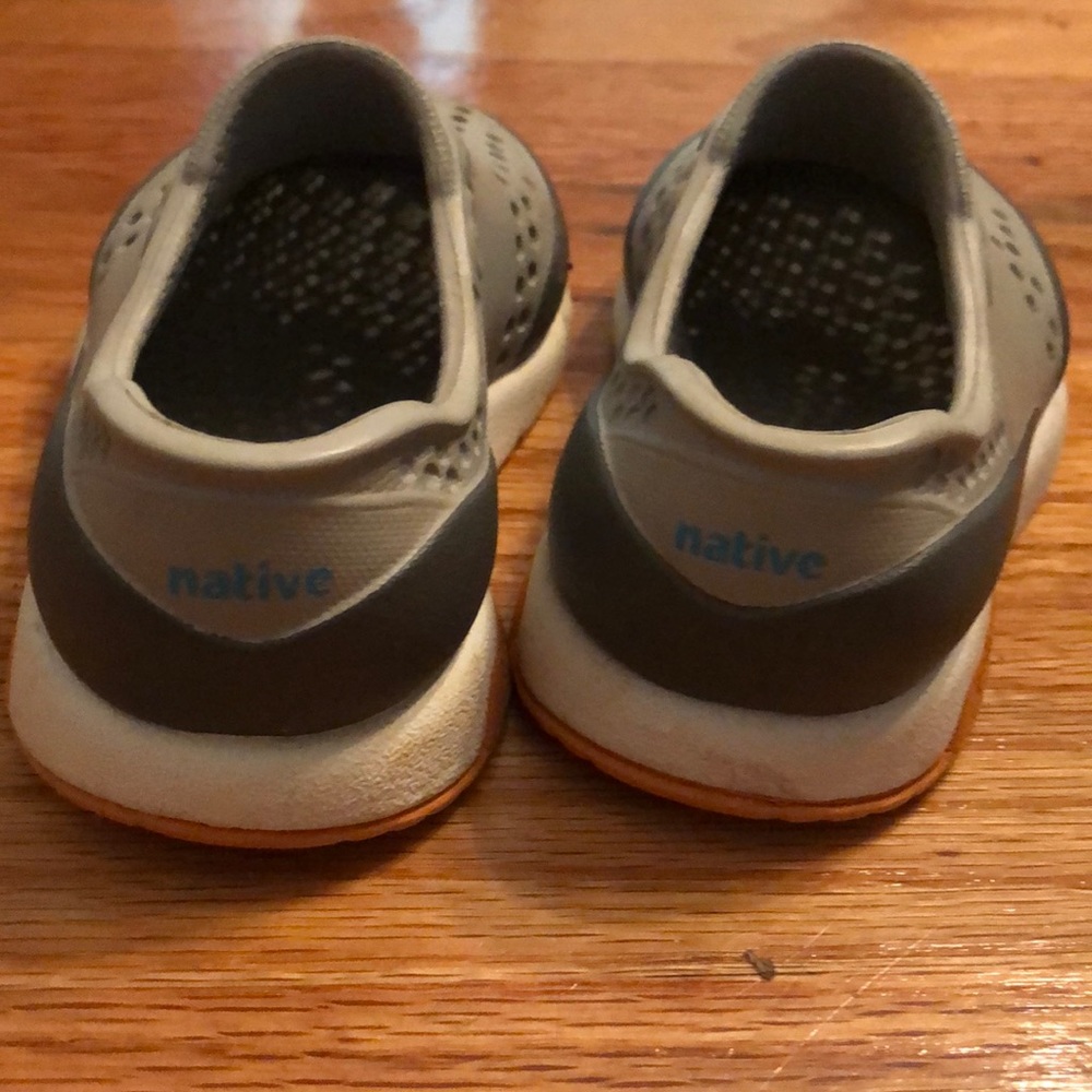 Native shoes - Picture 3 of 3